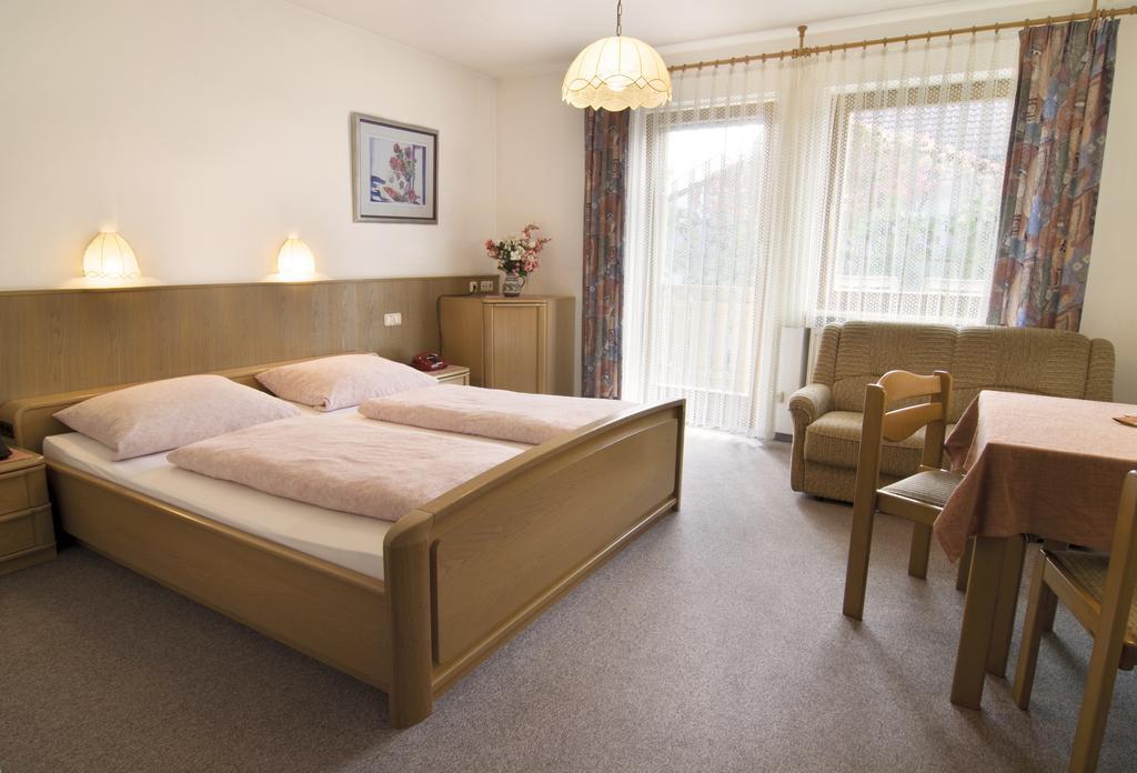 Pension Schwaiger Бад-Геггинг Номер фото