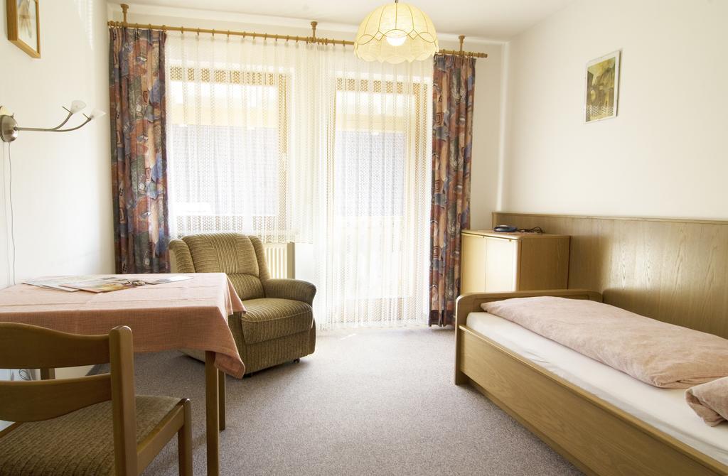 Pension Schwaiger Бад-Геггинг Номер фото